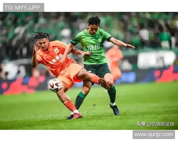 中超激战国安迎战华夏全力争胜展现球队实力与决心 中超激战国安迎战华夏全力争胜展现球队实力与决心