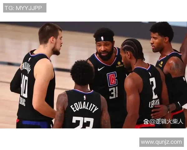 爵士队与快船队激战第4场争夺季后赛关键胜利的精彩对决