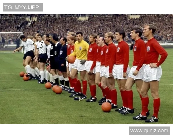 足球盛宴揭秘：深入分析上海足球队的战术与技术精髓